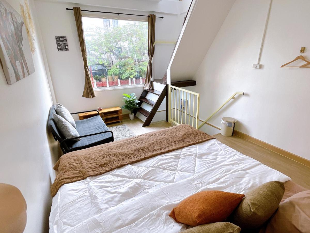 Lively And Cozy Canal House ,Entire House Бангкок Экстерьер фото