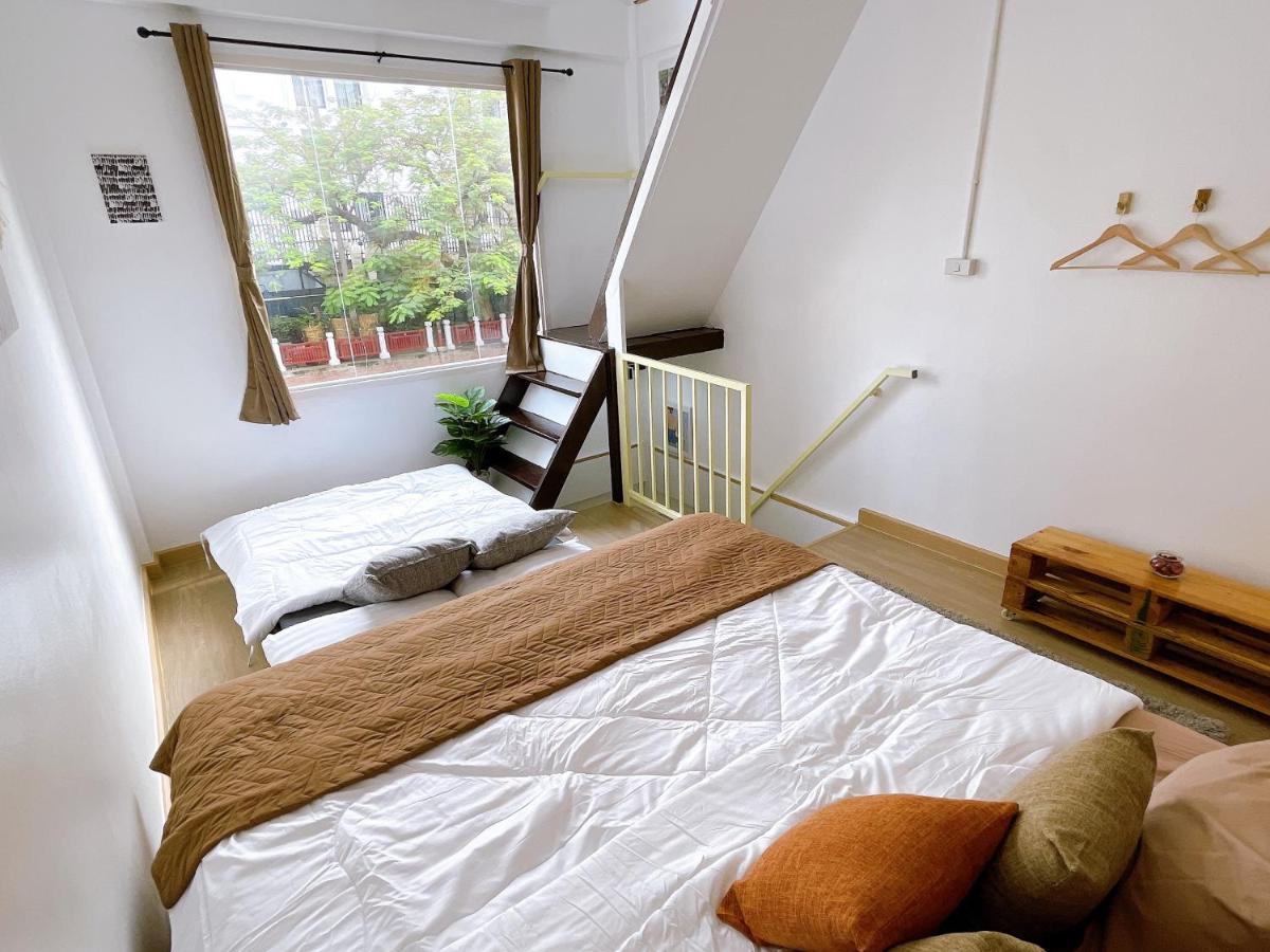 Lively And Cozy Canal House ,Entire House Бангкок Экстерьер фото