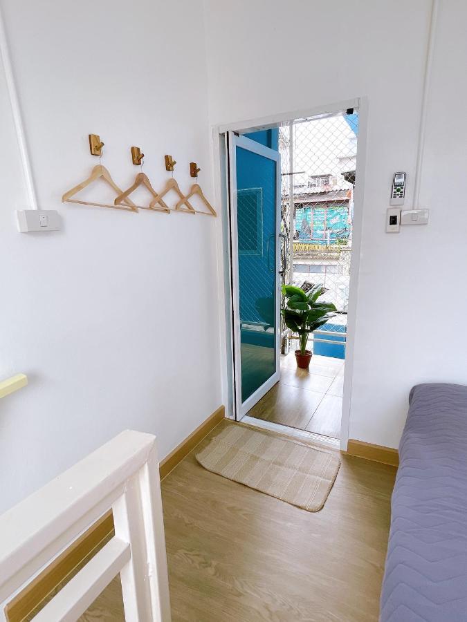 Lively And Cozy Canal House ,Entire House Бангкок Экстерьер фото